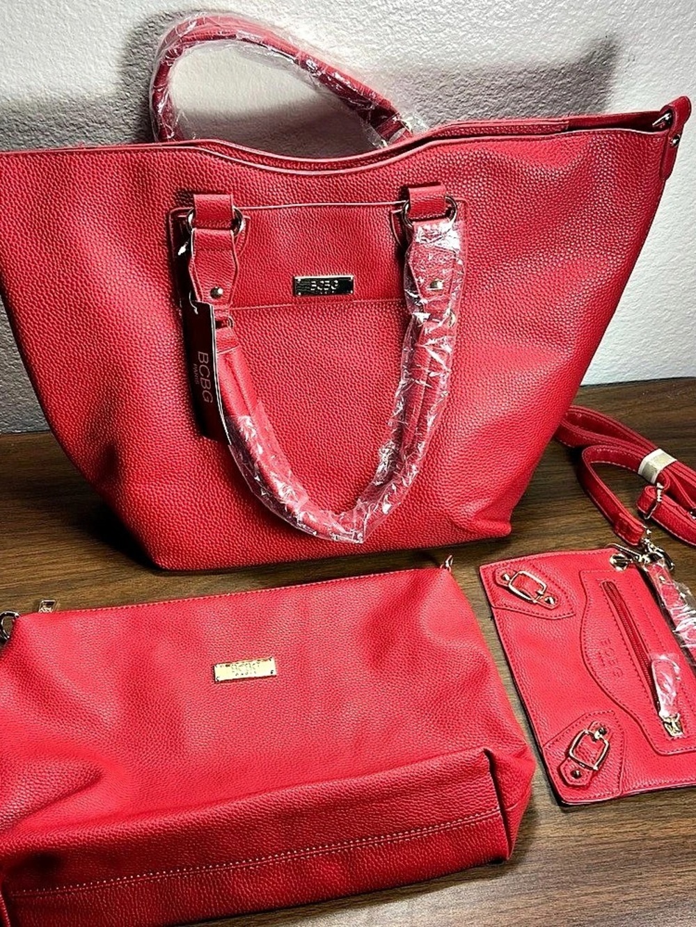 BCBG handbags set of 3 red NWT